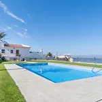 Maison Vacances Avec Piscine Commune Et Vue Mer