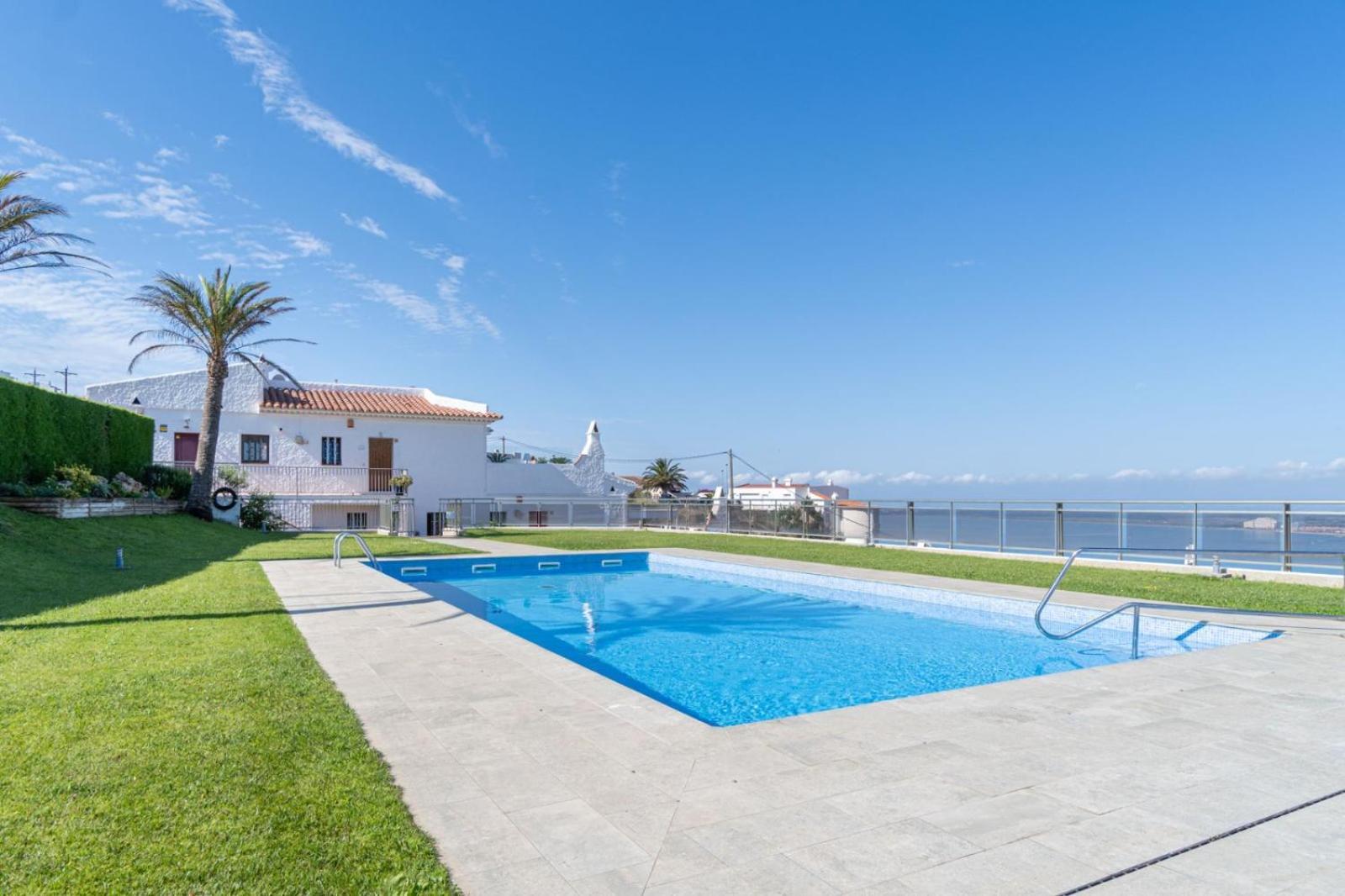 Holiday home Maison Avec Piscine Commune Et Vue *