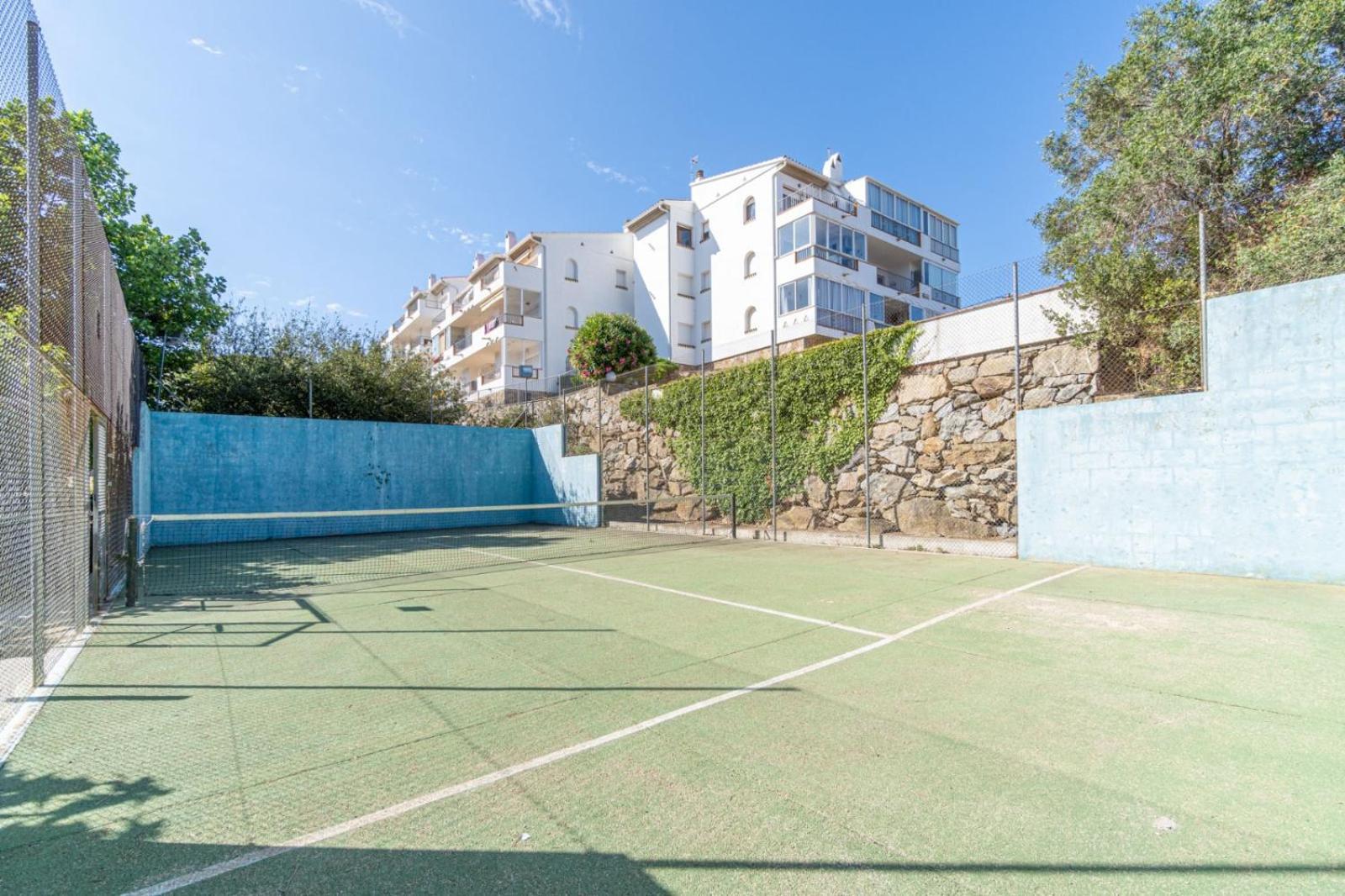 Maison Avec Piscine Commune Et Vue *