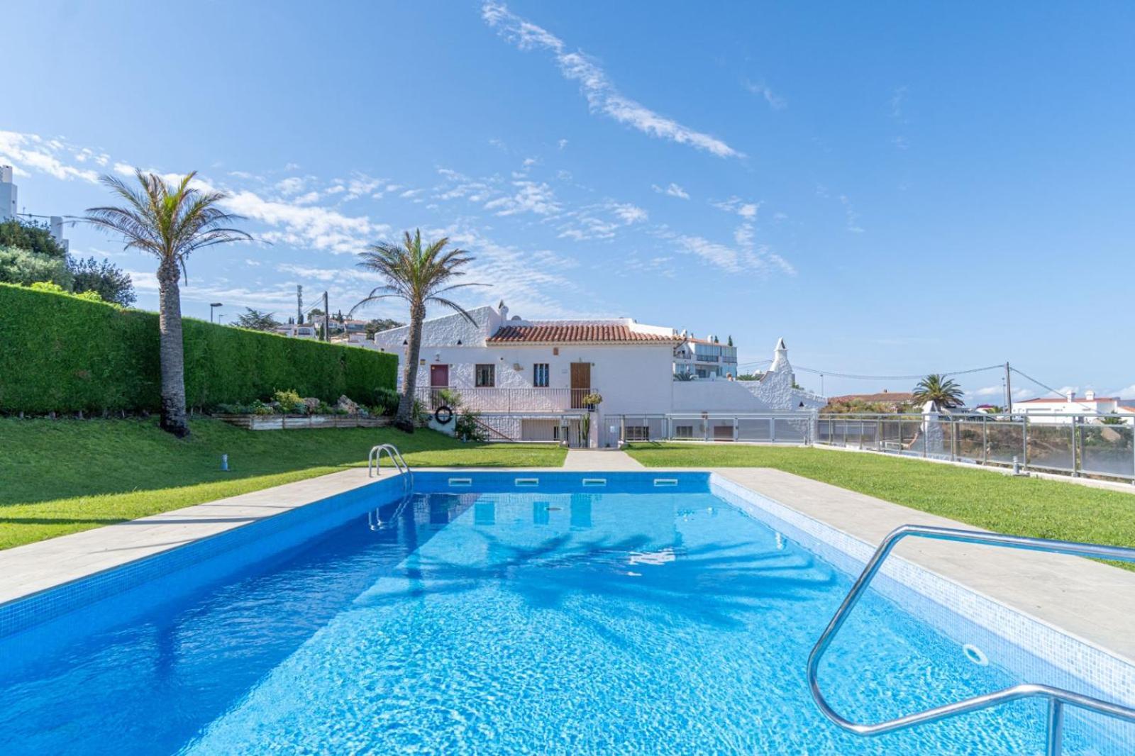 Maison Avec Piscine Commune Et Vue Holiday home